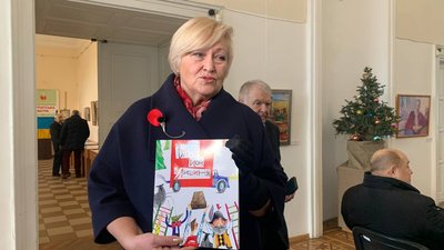 В Ужгороді представили близько 150 книжок закарпатських авторів, які видали у 2022 році В Ужгороді представили близько 150 книжок закарпатських авторів, які видали у 2022 році