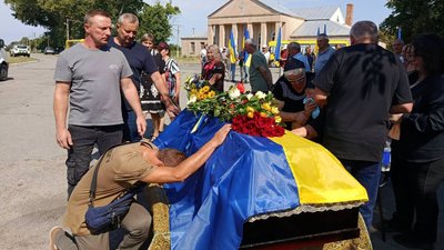 Військового Валентина Доденка поховали