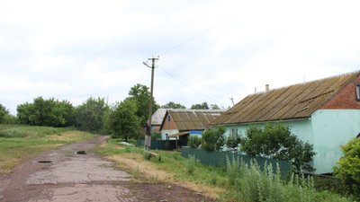 Життя за 5 кілометрів від кордону: як військові РФ обстрілюють мешканців Старих Вирків на Сумщині Життя за 5 кілометрів від кордону: як військові РФ обстрілюють мешканців Старих Вирків на Сумщині