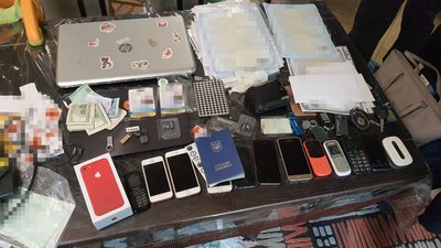 Колишнього працівника фіскальної служби та його дружину підозрюють у заволодінні будинком Колишнього працівника фіскальної служби та його дружину підозрюють у заволодінні будинком