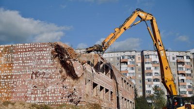 У Рівному зносять садок-довгобуд. Що це означає