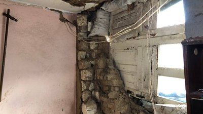 Ремонтують розбиті будинки. На Миколаївщину повертаються люди Ремонтують розбиті будинки. На Миколаївщину повертаються люди