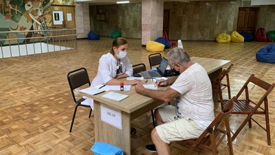 Центри масової вакцинації на Закарпатті запрацювали у будні дні Центри масової вакцинації на Закарпатті запрацювали у будні дні