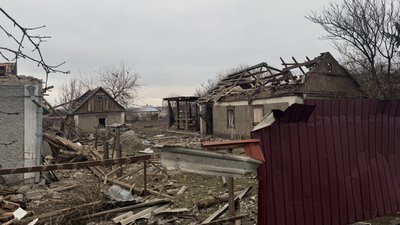 Наслідки обстрілу 16 березня Олександрівки у Донецькій області
