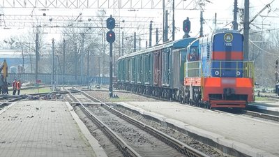 До Чернігова відновили рух залізничного транспорту. Репортаж До Чернігова відновили рух залізничного транспорту. Репортаж