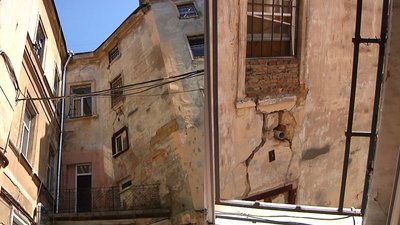 Врятуй свій дім: історія мешканця історичної будівлі центру Одеси Врятуй свій дім: історія мешканця історичної будівлі центру Одеси
