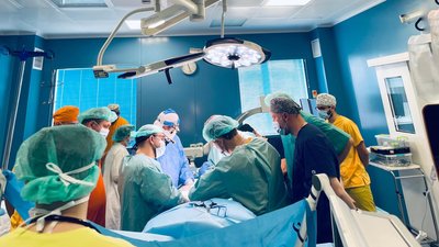У Львові хірурги провели ротаційну пластику іванофранківці з остеосаркомою