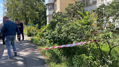 Місце падіння дрона РФ на столичній Оболоні