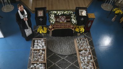 На Буковині кошики освячували на стадіоні СУСПІЛЬНЕ | ВІДЕОНОВИНИ