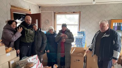 "Було пів батона хліба на два тижні на цілу родину". Історія волонтера з Ірпеня Романа "Було пів батона хліба на два тижні на цілу родину". Історія волонтера з Ірпеня Романа