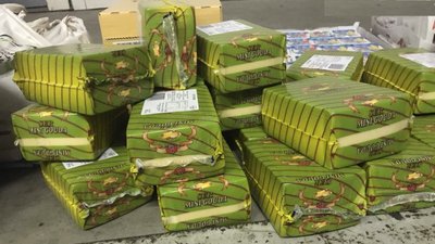 На Ягодині знайшли тисячу пачок масла в "гуманітарці"
