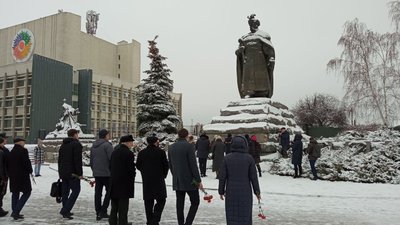 У Черкасах відзначили 425 річницю від дня народження Богдана Хмельницького