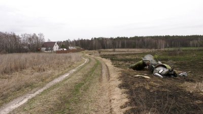 Домагався і обіцяв повернутися: 16-річна дівчина з окупованого села під Черніговом про 8 діб у хаті з росіянами