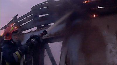 Під час пожежі на Хмельниччині загинули двоє людей Під час пожежі на Хмельниччині загинули двоє людей
