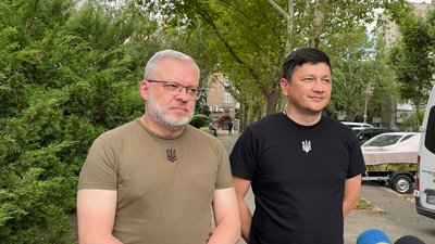 Міністр енергетики Герман Галущенко та начальник Миколаївської ОВА Віталій Кім, 8 серпня 2024 року, Миколаїв Міністр енергетики Герман Галущенко та начальник Миколаївської ОВА Віталій Кім, 8 серпня 2024 року, Миколаїв