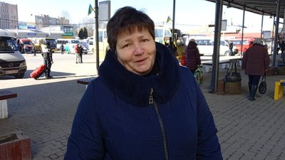 Начальниця відділу пасажирських перевезень центрального автовокзалу Тернополя Анна Юрковська Начальниця відділу пасажирських перевезень центрального автовокзалу Тернополя Анна Юрковська