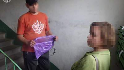 У Полтаві чоловік намагався вбити працівницю комунального підприємства через борги