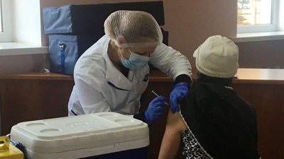 У Полтаві тимчасово не працюватиме центр масової вакцинації від COVID-19