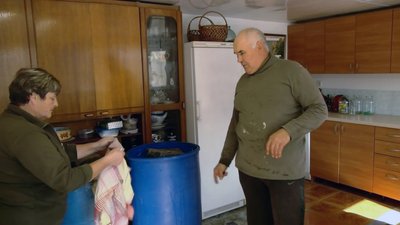Волинський фермер вирощує овочі та допомагає армії Волинський фермер вирощує овочі та допомагає армії