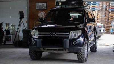 Одеський волонтер купив два позашляховики і три мотоцикли для ЗСУ Одеський волонтер купив два позашляховики і три мотоцикли для ЗСУ