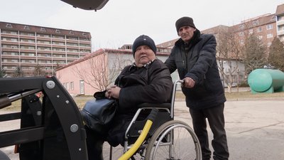Як у Франківську працює соціальне таксі. Хто може скористатися послугою Як у Франківську працює соціальне таксі. Хто може скористатися послугою