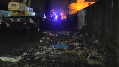 Луцькі муніципали на чолі зі своєю керівницею демонтовували МАФ на території Центрального ринку