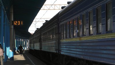 Через масовану російську атаку деякі потяги до Запоріжжя рухаються із затримкою