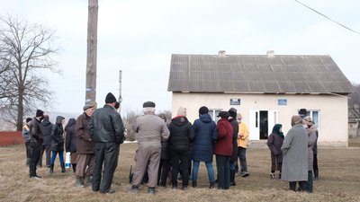 "Прийшли, а її нема": буковинці скаржаться на роботу мобільних відділень Укрпошти