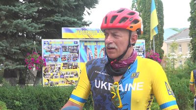 1800 км від Ужгорода до Маріуполя: ветерани проводять велопробіг у пам'ять про побратимів