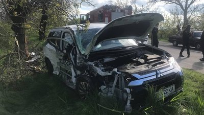 На Одещині легковик влетів у мікроавтобус: одна людина травмувалася