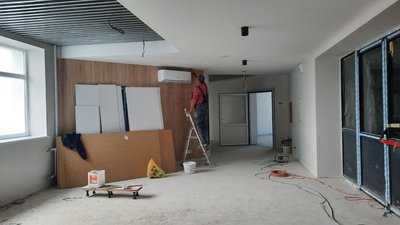 Ремонт у залі майбутнього реабілітаційного відділення Ремонт у залі майбутнього реабілітаційного відділення