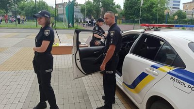 День захисту дітей житомирські школярі провели в компанії рятувальників та поліцейських День захисту дітей житомирські школярі провели в компанії рятувальників та поліцейських