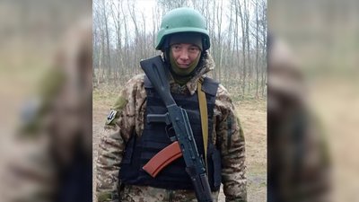 На Буковині прощаються з військовим Писарчуком, який загинув на війні