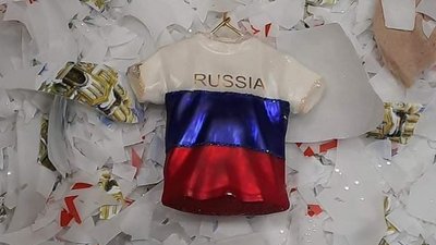 На Київщині виготовили новорічні кульки на замовлення Росії. Чи законно це