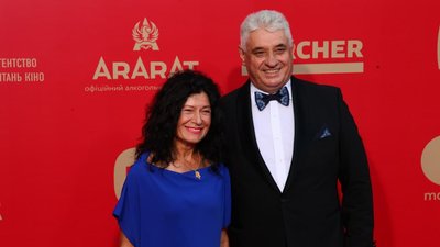 В Одесі розпочалася церемонія закриття ОМКФ. Фоторепортаж з червоної доріжки В Одесі розпочалася церемонія закриття ОМКФ. Фоторепортаж з червоної доріжки