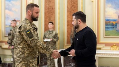 Військовому з Сєвєродонецька президент вручив сертифікат на квартиру