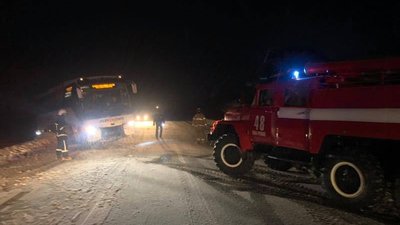 На Львівщині пасажирський автобус з'їхав у кювет