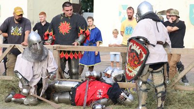 У Тростянці відбулися волонтерські спаринги "Стара фортеця" на підтримку ЗСУ У Тростянці відбулися волонтерські спаринги "Стара фортеця" на підтримку ЗСУ