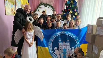 До Дня Святого Миколая волонтери з Тернопільщини передали подарунки у школу-інтернат
