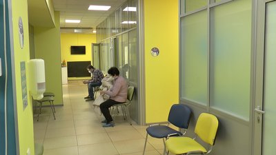 Черга у лікарні на Полтавщині