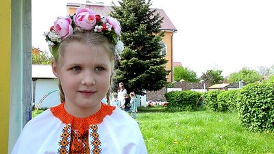 170 вихованців та педагогів Тернопільського дитсадка разом виводили гаївки