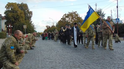 На Закарпатті попрощалися з полеглим на війні Віктором Кононенком На Закарпатті попрощалися з полеглим на війні Віктором Кононенком
