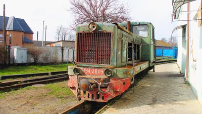 Для Гайворонської вузькоколійки на Кіровоградщині ремонтують два ретро-локомотиви – 1938 й 1972 років Для Гайворонської вузькоколійки на Кіровоградщині ремонтують два ретро-локомотиви – 1938 й 1972 років