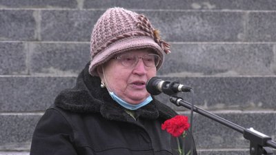 80-ті роковини: у Дробицькому Яру під Харковом вшанували жертв розстрілів 80-ті роковини: у Дробицькому Яру під Харковом вшанували жертв розстрілів
