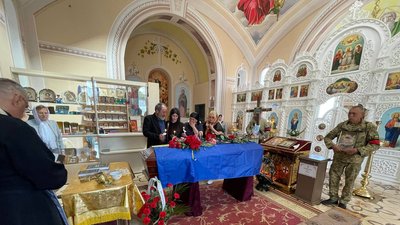 У Сумах попрощалися із загиблим військовим Володимиром Стібою У Сумах попрощалися із загиблим військовим Володимиром Стібою
