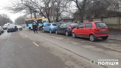 В Одесі зіштовхнулись маршрутка та пʼять автомобілів: травмувалась одна людина