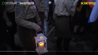 Віфлеємський вогонь передали до греко-католицького Кафедрального собору в Ужгороді