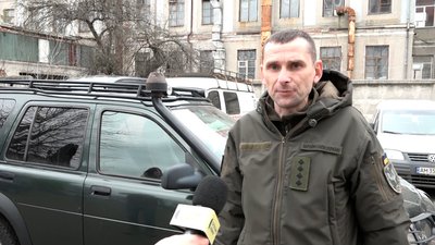 Фонд громади Житомира передав позашляховик військовим Фонд громади Житомира передав позашляховик військовим