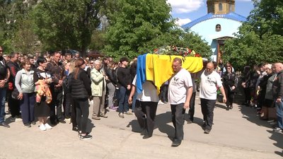 У Запоріжжі попрощалися із 22-річним військовим, який захищав село Малинівка