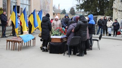 Втрати Черкащини: у Тальному попрощались із військовим